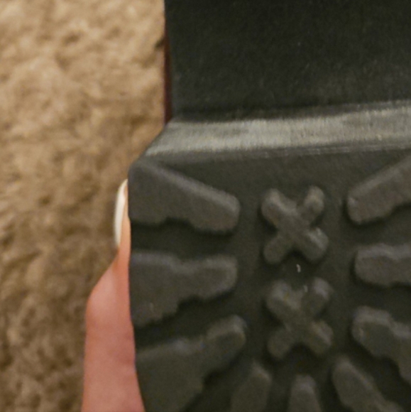 Womens size 10 burgandy ankle booties, faux suede upper - Picture 3 of 6